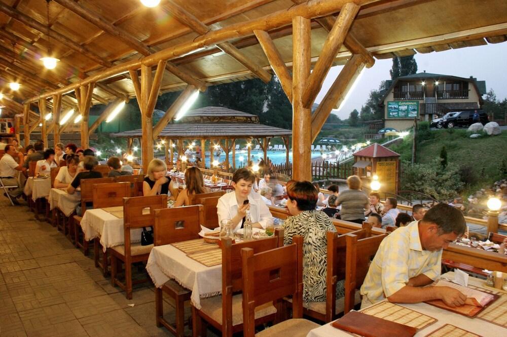萨日艾奇可酒店 阿拉木图 餐厅 照片